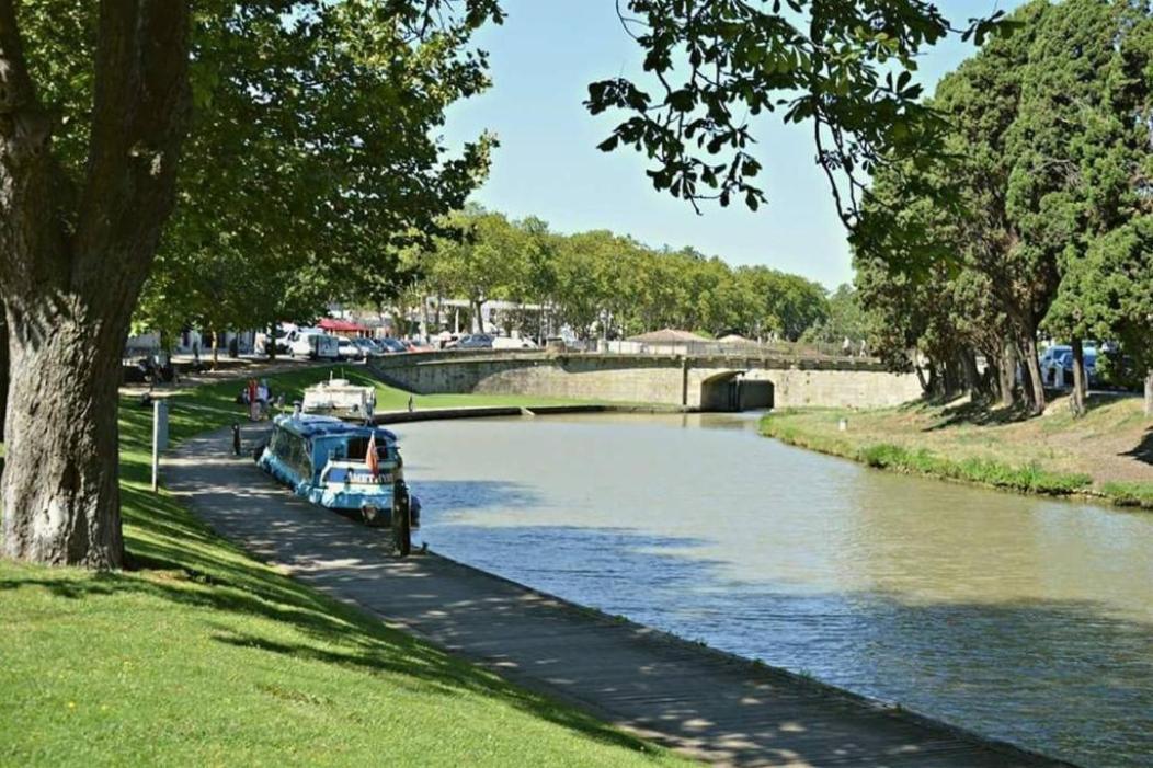 Tout Confort ! Calme, Climatisation, Parking Gratuit, Grande Terrasse, Ascenseur, Wifi Apartment Carcassonne Luaran gambar